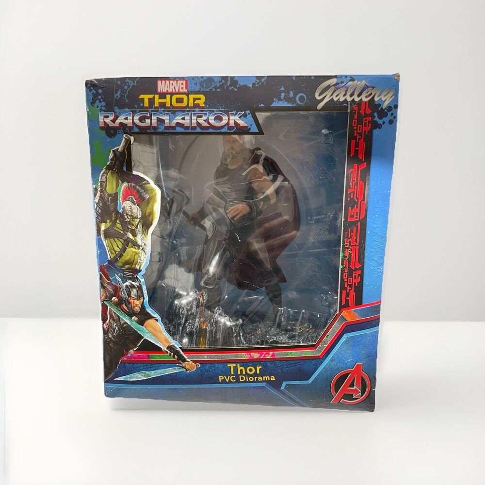 Marvel Gallery Thor Ragnarok Thor PVC Diorama Diamond Select Statue w/ Box